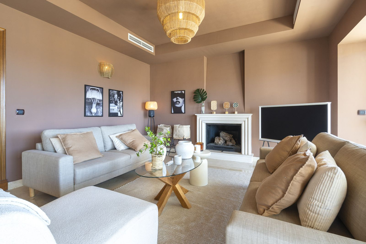 6 Bed Townhouse for sale in Mijas Costa Del Sol, Málaga, Spain