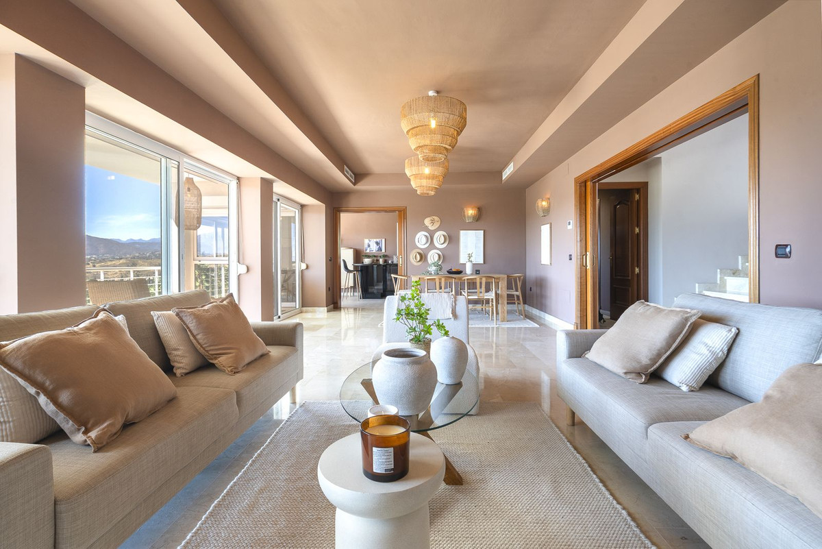 6 Bed Townhouse for sale in Mijas Costa Del Sol, Málaga, Spain