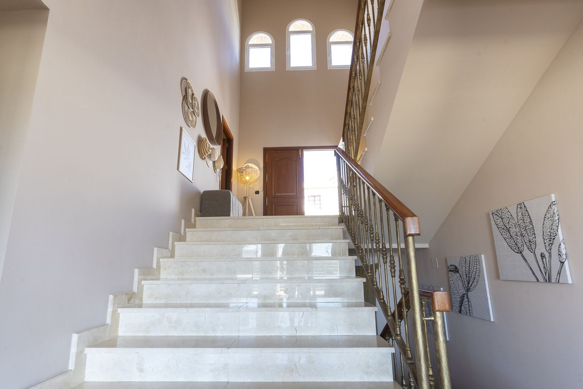 6 Bed Townhouse for sale in Mijas Costa Del Sol, Málaga, Spain