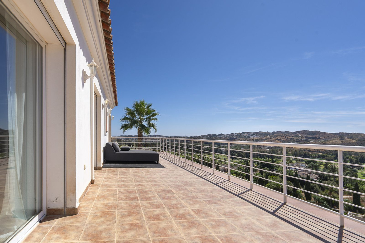 6 Bed Townhouse for sale in Mijas Costa Del Sol, Málaga, Spain