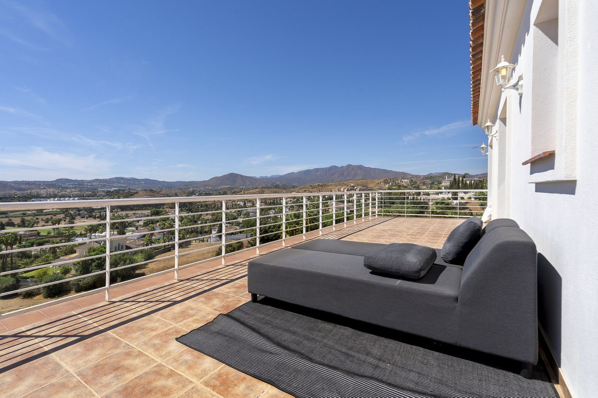 6 Bed Townhouse for sale in Mijas Costa Del Sol, Málaga, Spain