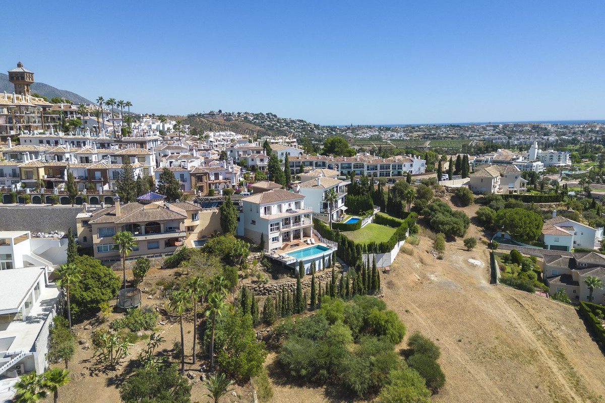 6 Bed Townhouse for sale in Mijas Costa Del Sol, Málaga, Spain