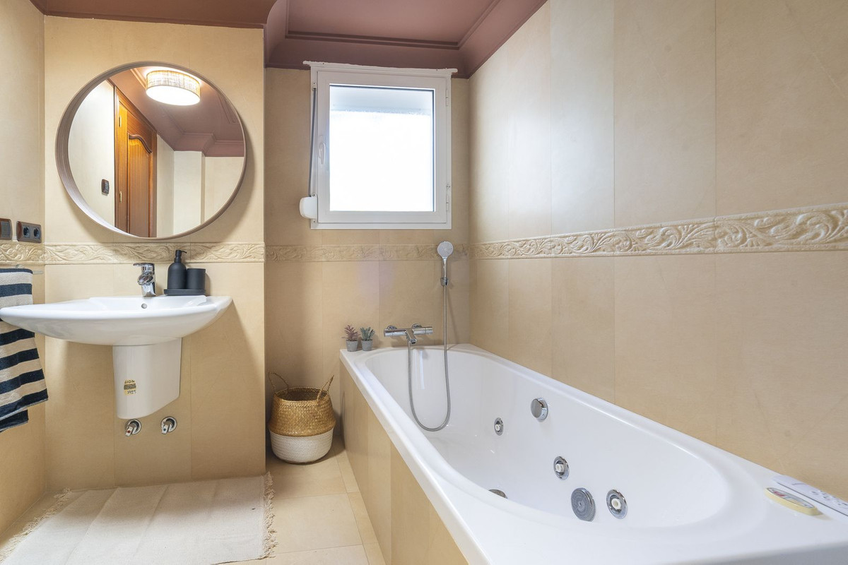 6 Bed Townhouse for sale in Mijas Costa Del Sol, Málaga, Spain