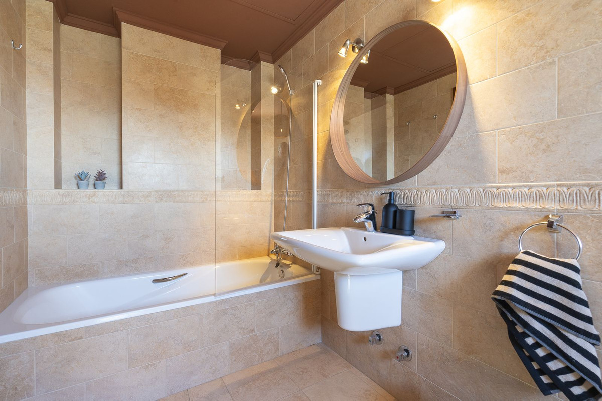 6 Bed Townhouse for sale in Mijas Costa Del Sol, Málaga, Spain