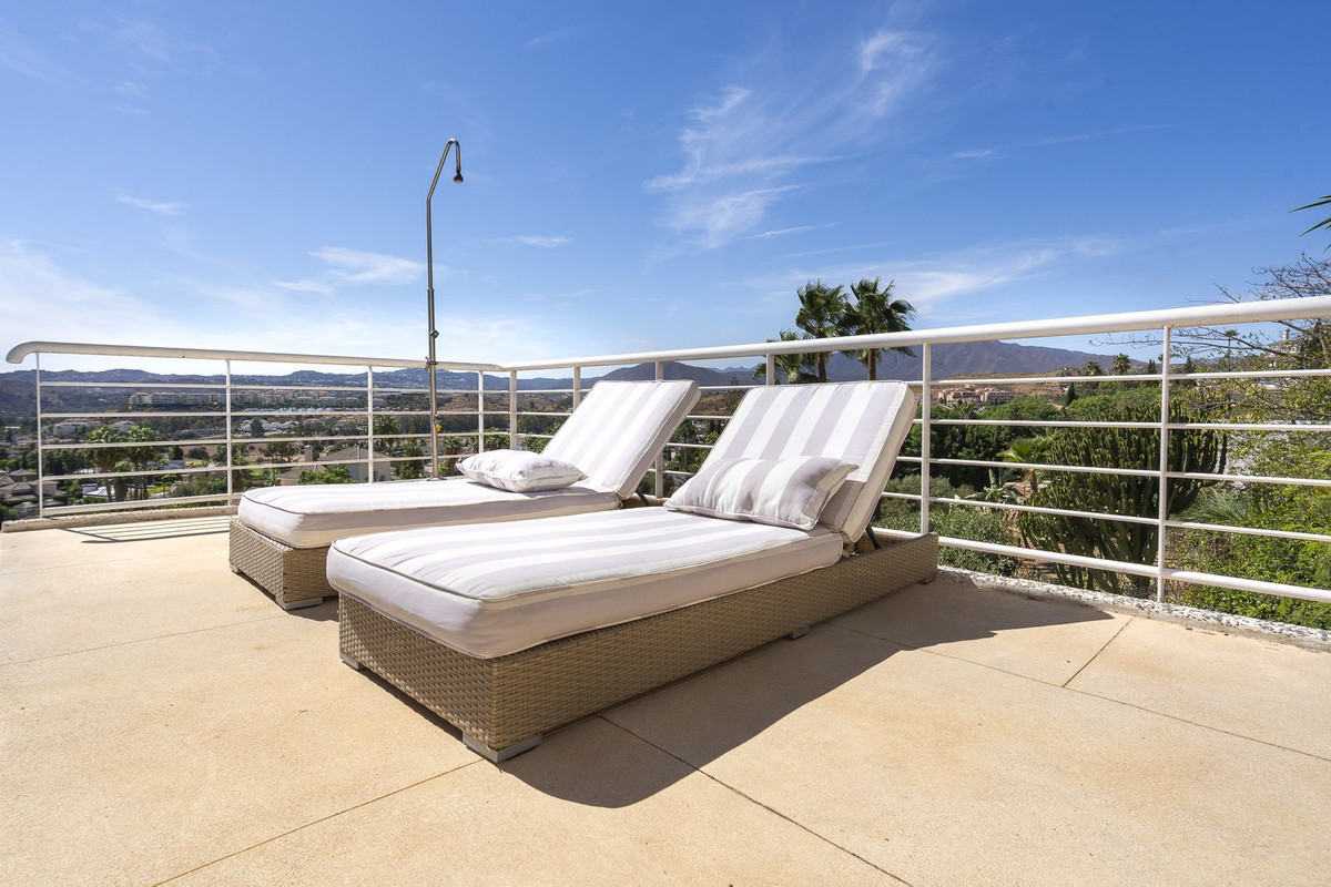 6 Bed Townhouse for sale in Mijas Costa Del Sol, Málaga, Spain