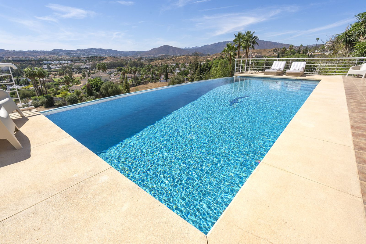 6 Bed Townhouse for sale in Mijas Costa Del Sol, Málaga, Spain