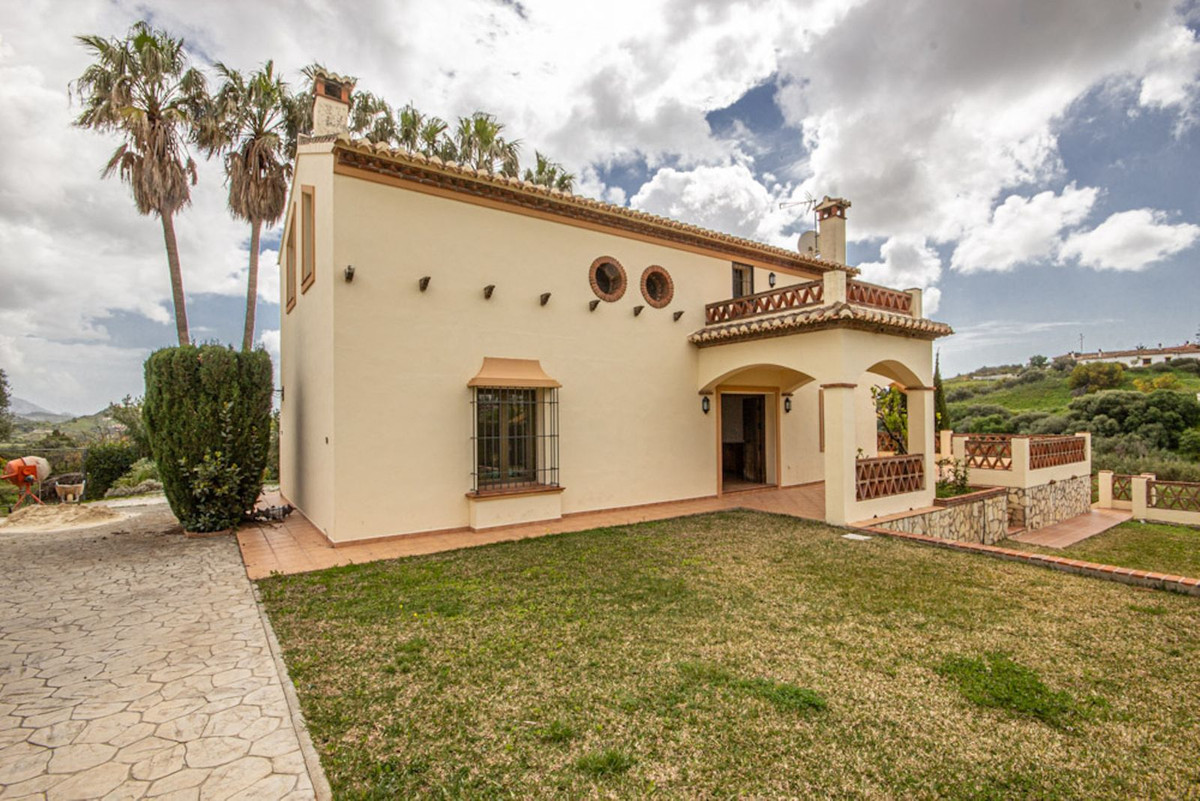 3 Bed Townhouse for sale in La Cala De Mijas Costa Del Sol, Málaga, Spain