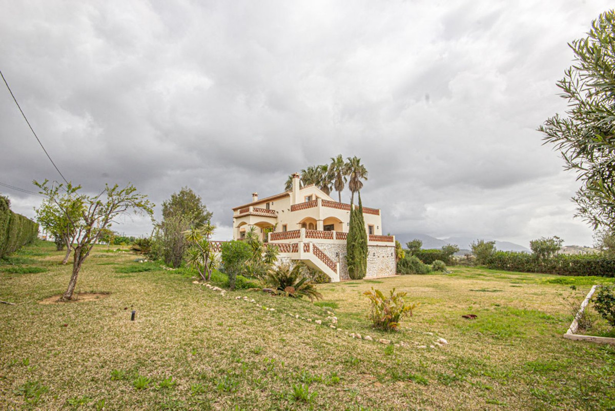 3 Bed Townhouse for sale in La Cala De Mijas Costa Del Sol, Málaga, Spain