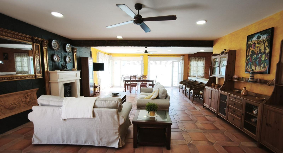 Se vende Villa - Chalet de 4 dormitorios en Costa Calida, Murcia, España