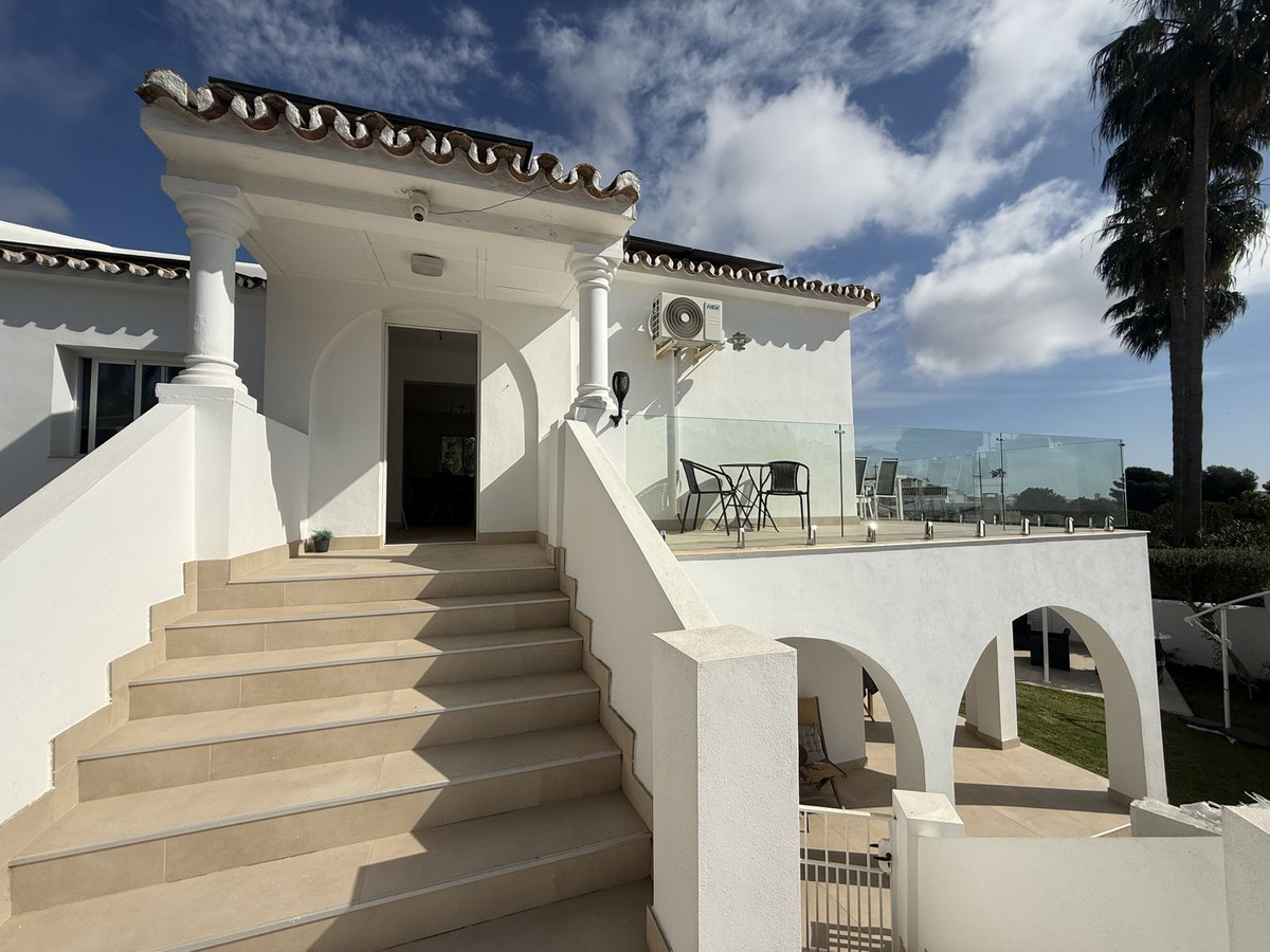 5 Bed Townhouse for sale in Mijas Costa Del Sol, Málaga, Spain