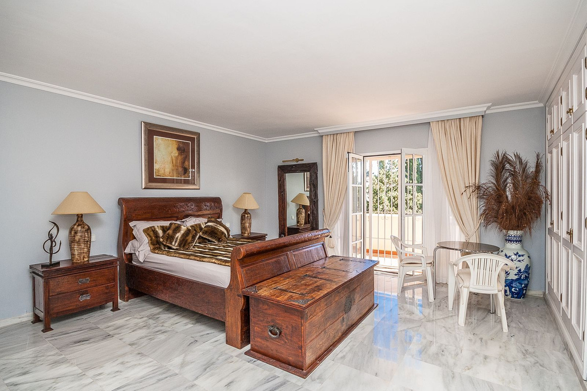 Se vende Villa - Chalet de 5 dormitorios en Costa Del Sol, Málaga, España