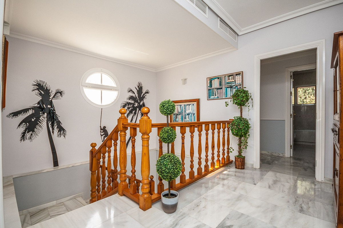 Se vende Villa - Chalet de 5 dormitorios en Costa Del Sol, Málaga, España