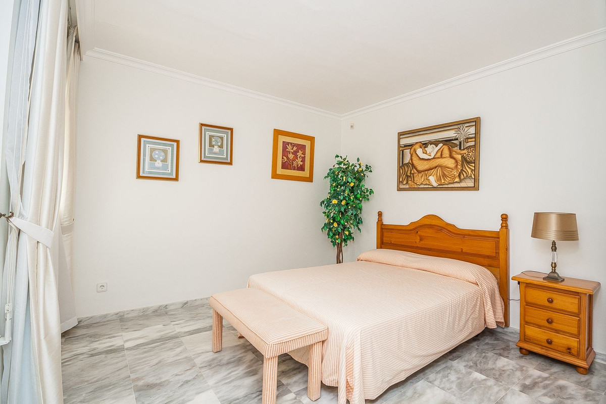 Se vende Villa - Chalet de 5 dormitorios en Costa Del Sol, Málaga, España