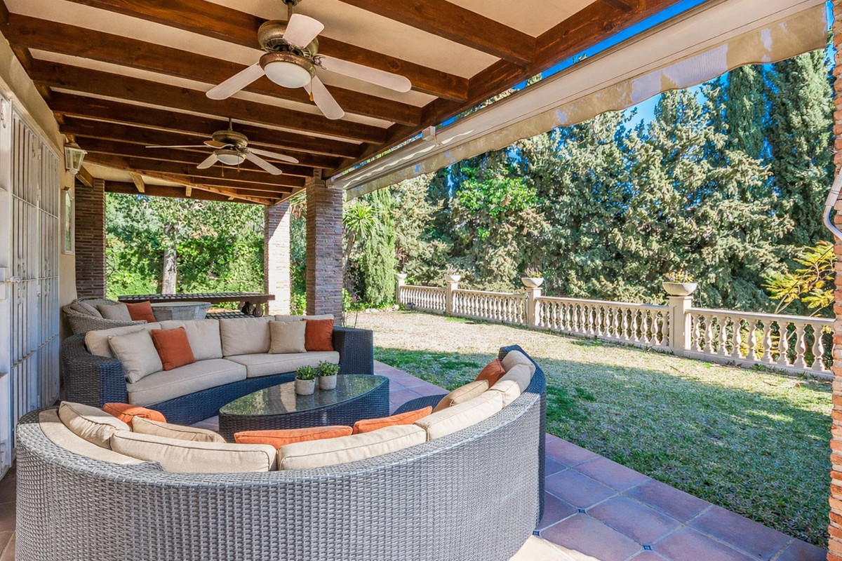 Se vende Villa - Chalet de 5 dormitorios en Costa Del Sol, Málaga, España