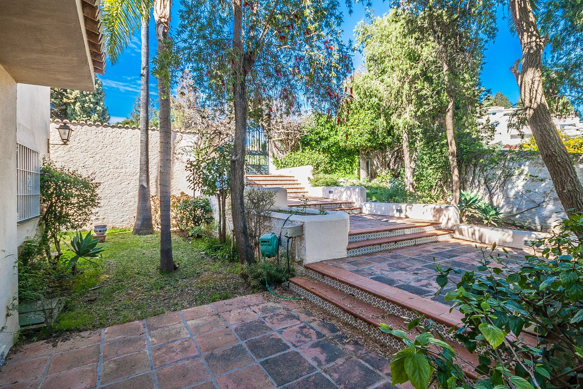 Se vende Villa - Chalet de 5 dormitorios en Costa Del Sol, Málaga, España