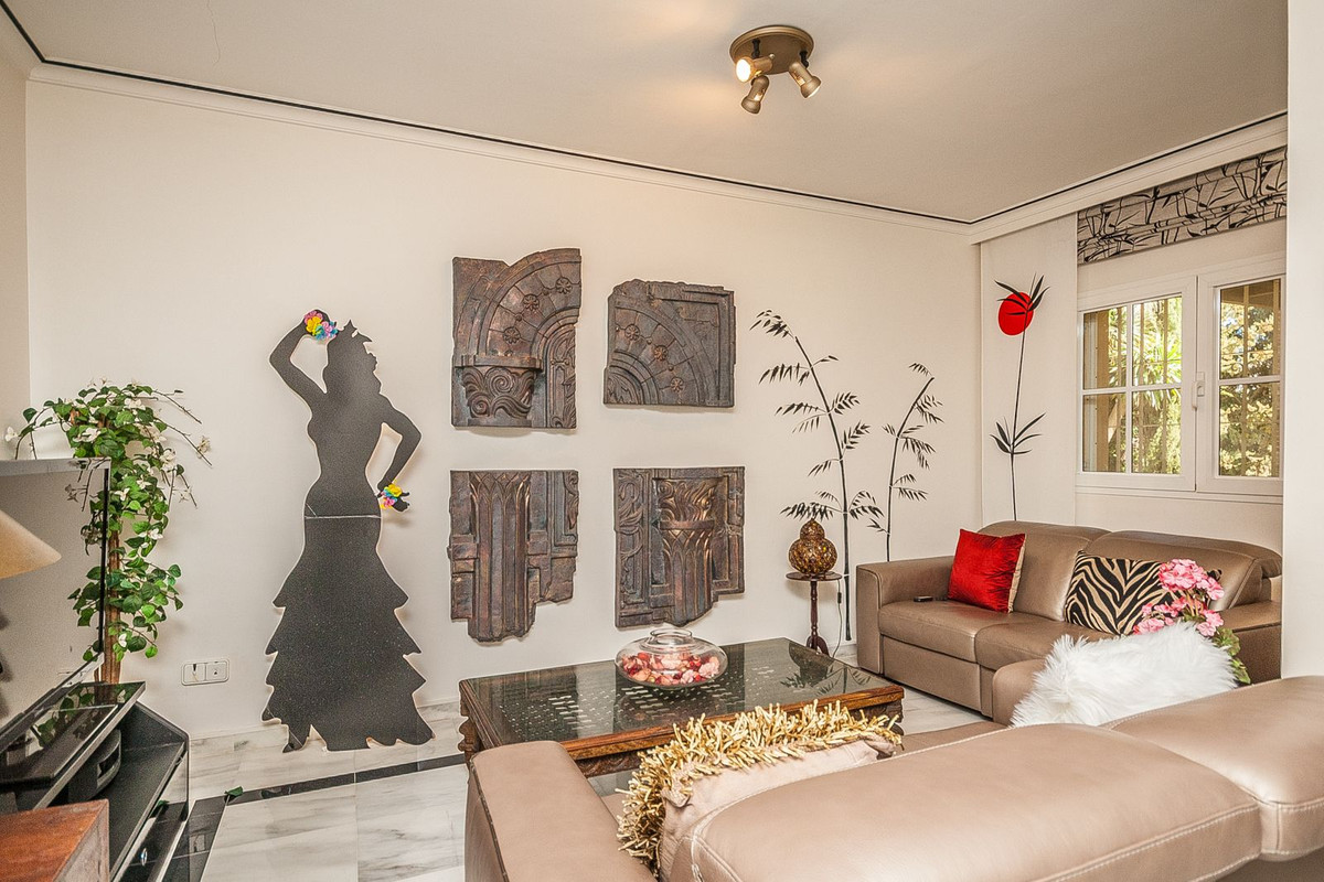 Se vende Villa - Chalet de 5 dormitorios en Costa Del Sol, Málaga, España