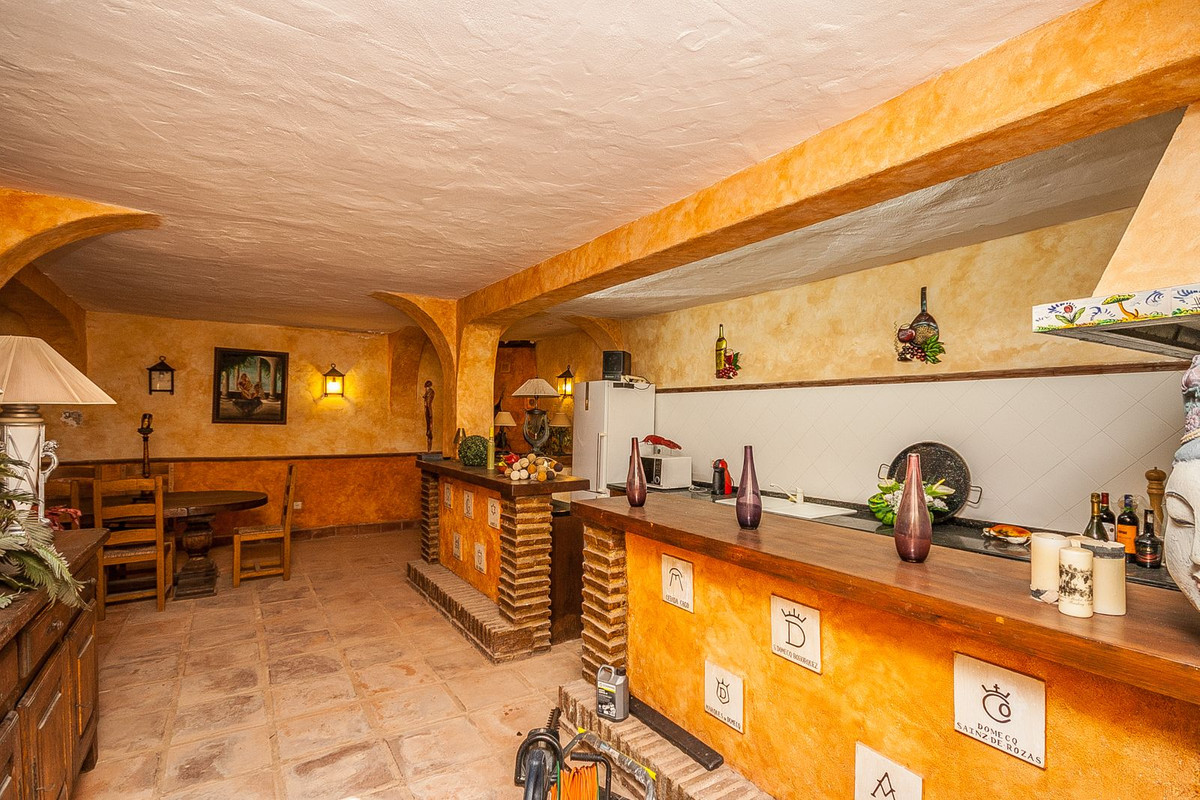 Se vende Villa - Chalet de 5 dormitorios en Costa Del Sol, Málaga, España