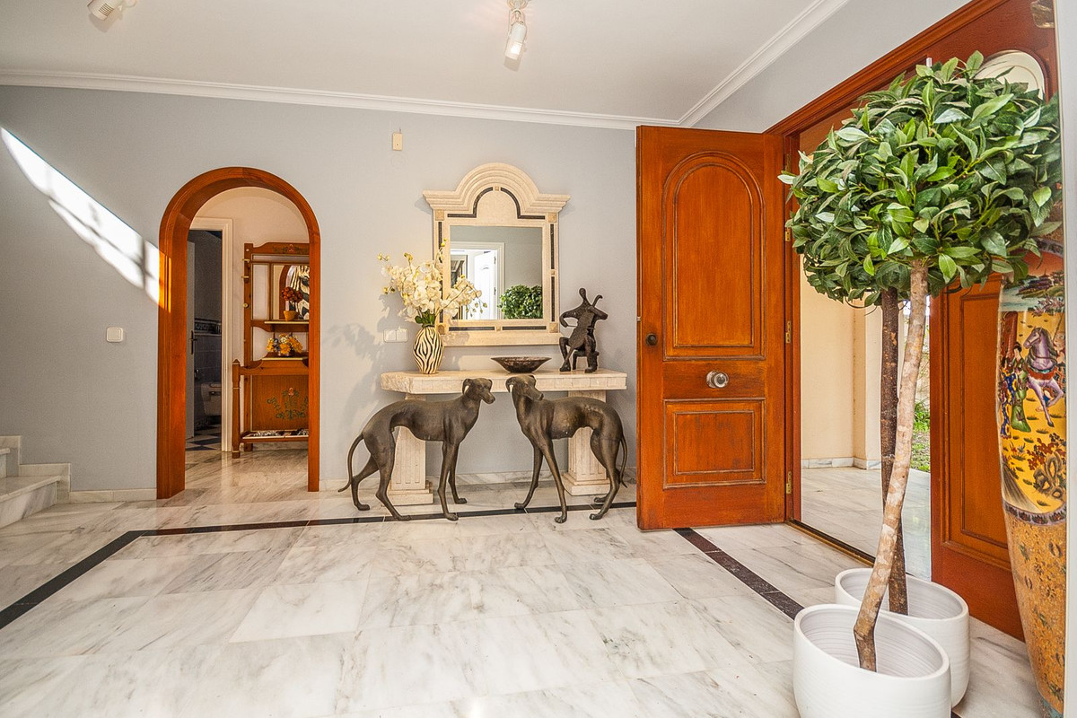 Se vende Villa - Chalet de 5 dormitorios en Costa Del Sol, Málaga, España