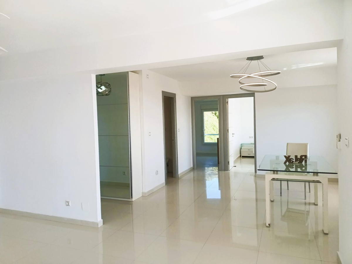 Se vende Apartamento Planta Media de 3 dormitorios en Costa Del Sol, Málaga, España