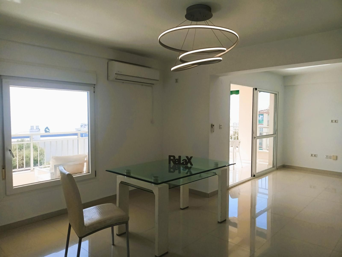 Se vende Apartamento Planta Media de 3 dormitorios en Costa Del Sol, Málaga, España