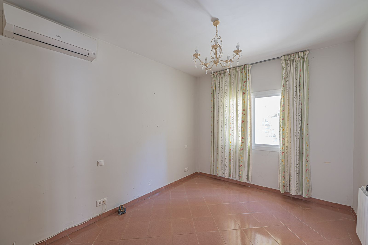 4 Bed Townhouse for sale in El Paraiso Costa Del Sol, Málaga, Spain