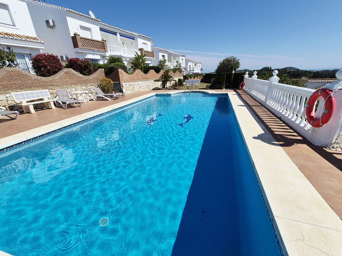 2 Bed Apartment for sale in El Chaparral Costa Del Sol, Málaga, Spain