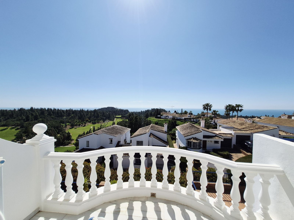 2 Bed Apartment for sale in El Chaparral Costa Del Sol, Málaga, Spain