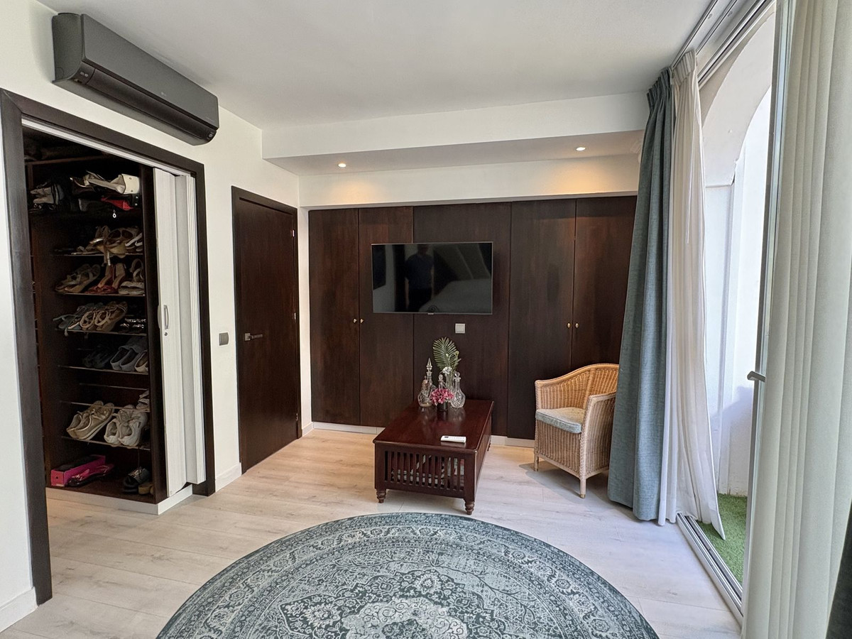 2 Bed Apartment for sale in La Quinta Costa Del Sol, Málaga, Spain