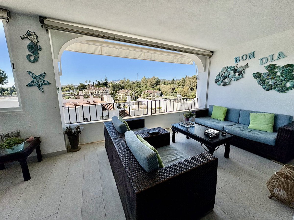 2 Bed Apartment for sale in La Quinta Costa Del Sol, Málaga, Spain