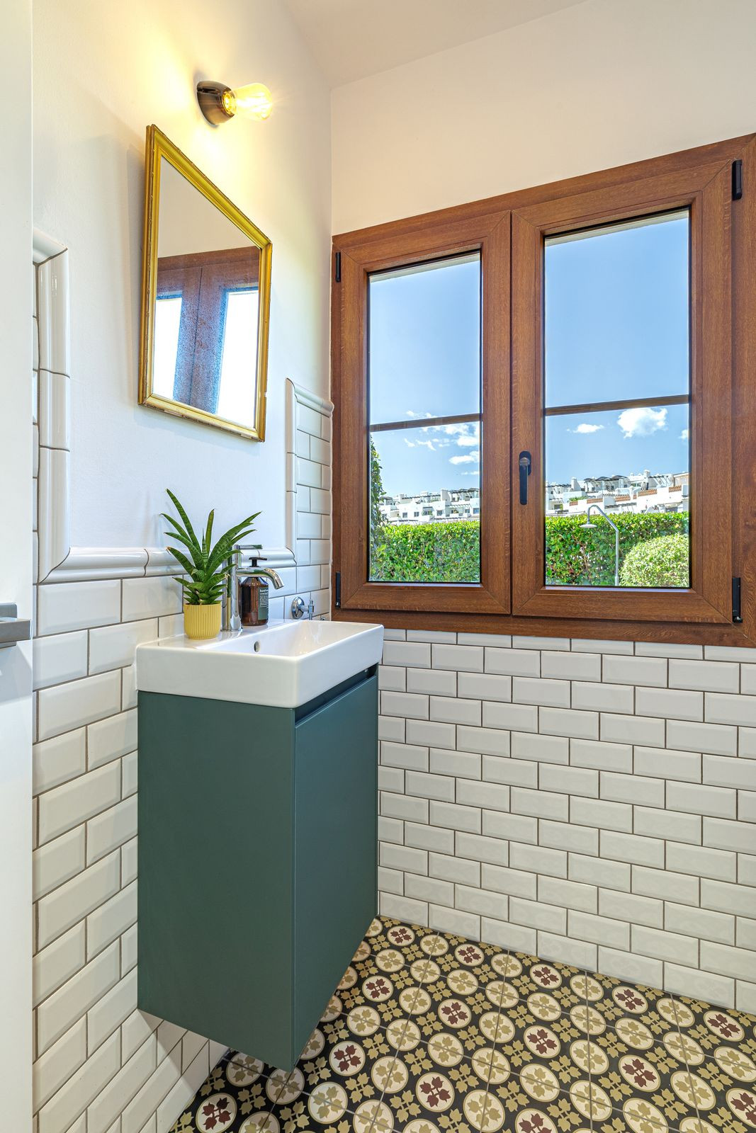 4 Bed Townhouse for sale in Selwo Costa Del Sol, Málaga, Spain