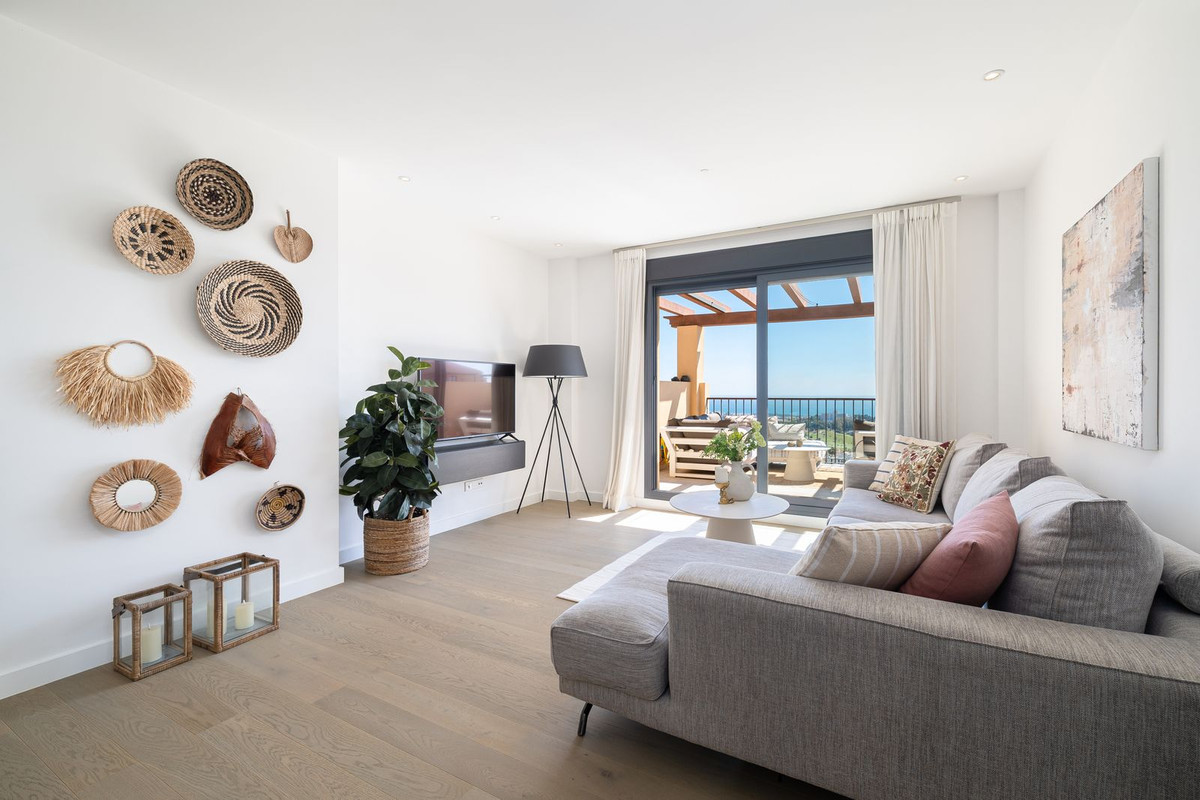 2 Bed Apartment for sale in Benahavís Costa Del Sol, Málaga, Spain