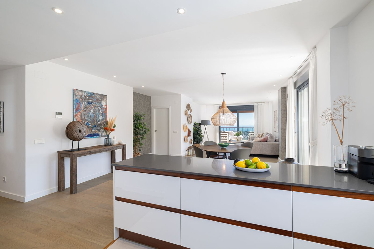2 Bed Apartment for sale in Benahavís Costa Del Sol, Málaga, Spain