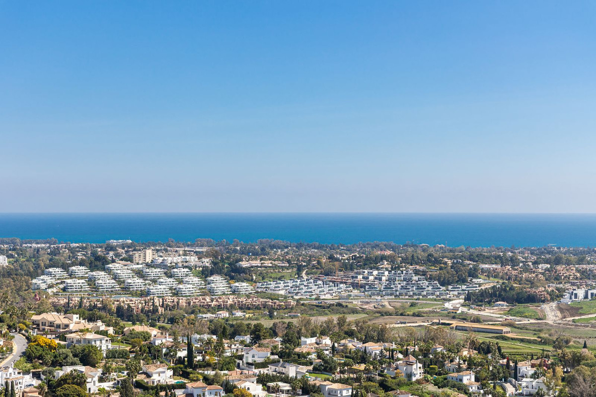 2 Bed Apartment for sale in Benahavís Costa Del Sol, Málaga, Spain