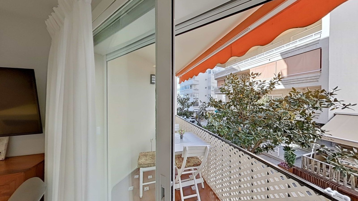2 Bed Apartment for sale in Marbella Costa Del Sol, Málaga, Spain