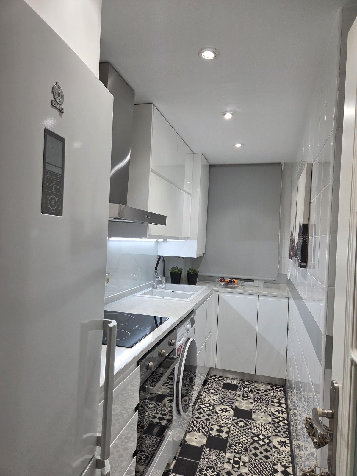 2 Bed Apartment for sale in Marbella Costa Del Sol, Málaga, Spain