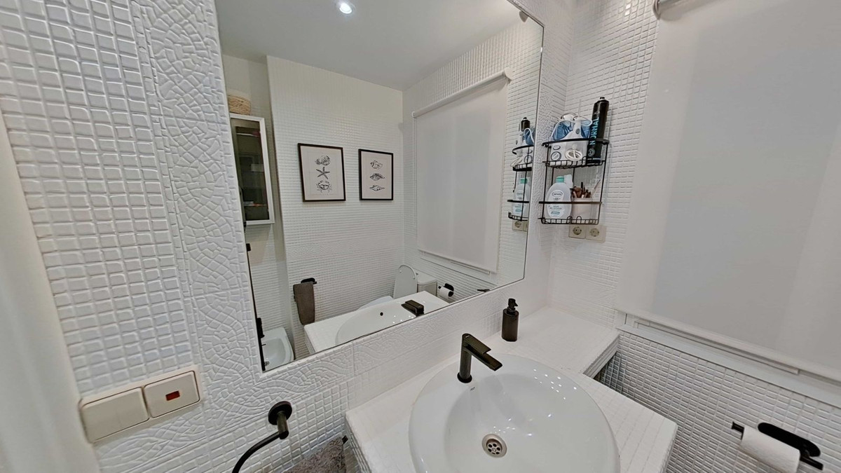 2 Bed Apartment for sale in Marbella Costa Del Sol, Málaga, Spain