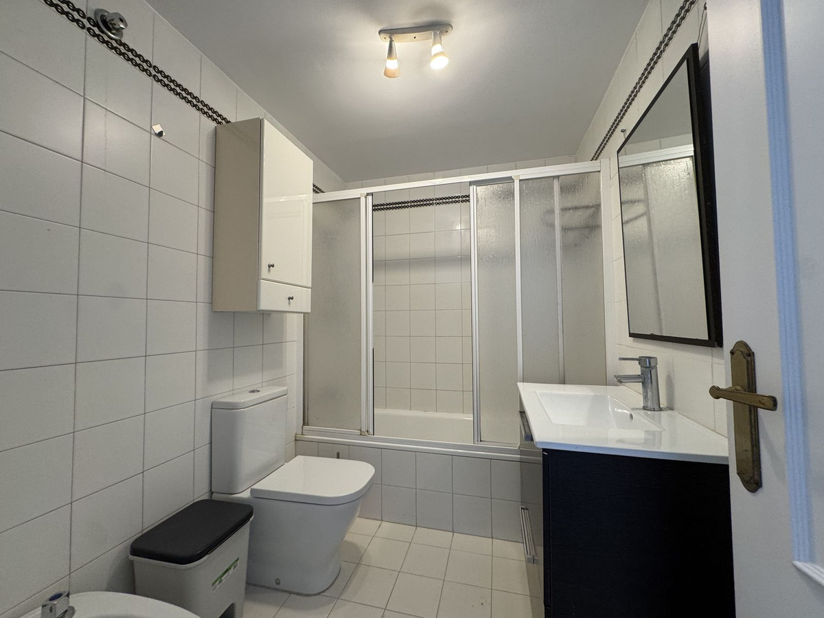 Se vende Adosada de 7 dormitorios en Costa Del Sol, Málaga, España