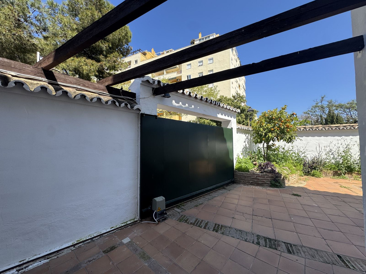 Se vende Adosada de 7 dormitorios en Costa Del Sol, Málaga, España