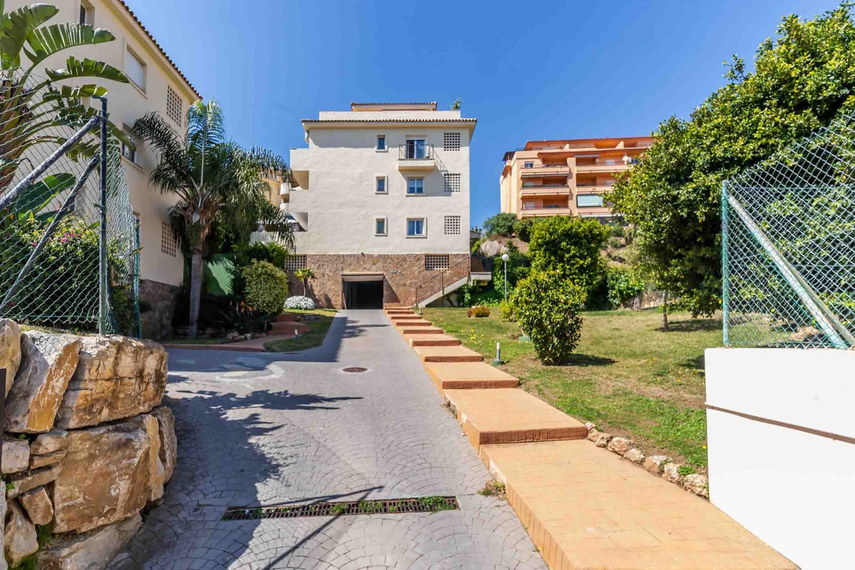 3 Bed Apartment for sale in Mijas Costa Del Sol, Málaga, Spain