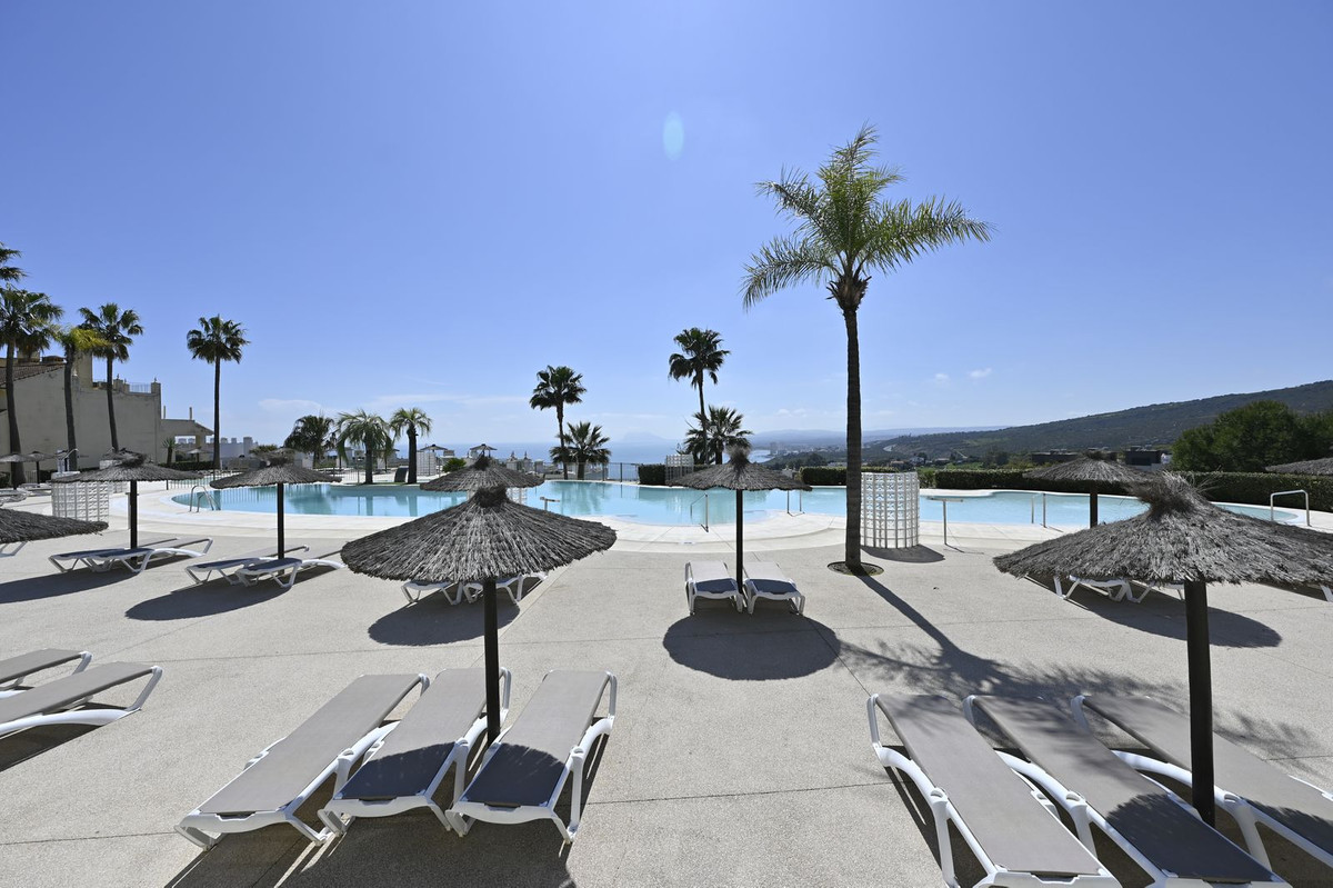 Se vende Apartamento Planta Media de 2 dormitorios en Costa Del Sol, Málaga, España
