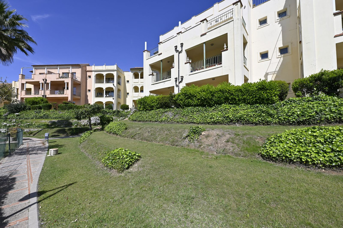 Se vende Apartamento Planta Media de 2 dormitorios en Costa Del Sol, Málaga, España