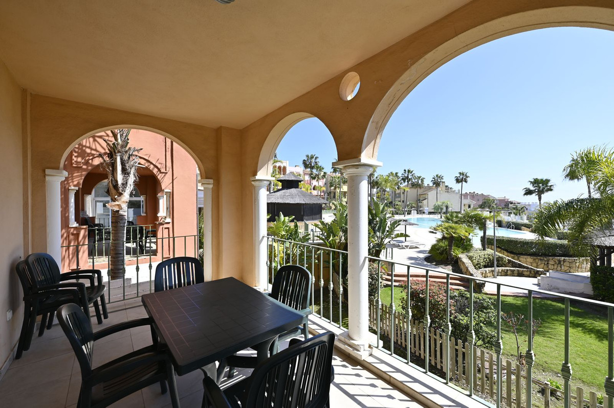 Se vende Apartamento Planta Media de 2 dormitorios en Costa Del Sol, Málaga, España