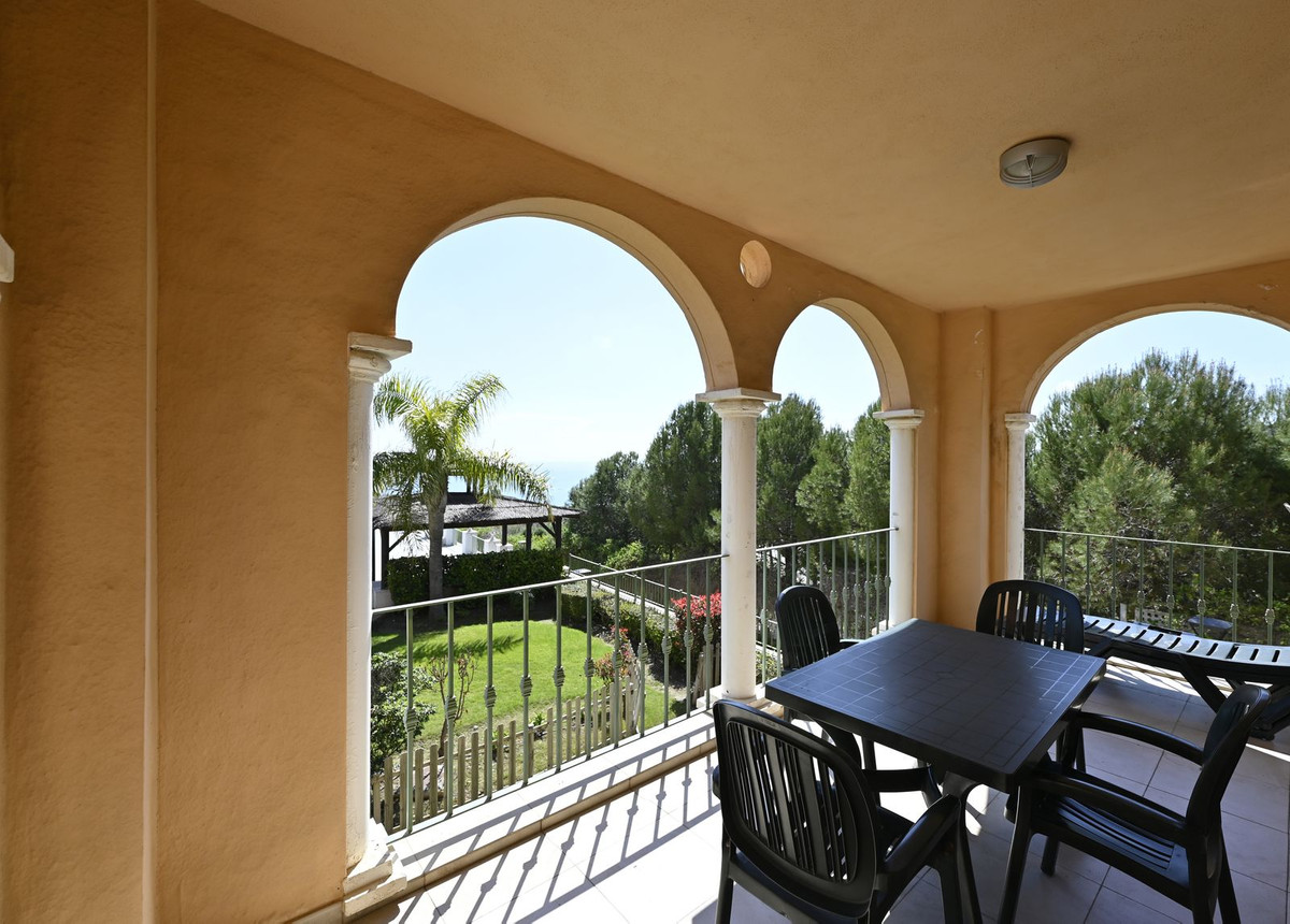 Se vende Apartamento Planta Media de 2 dormitorios en Costa Del Sol, Málaga, España