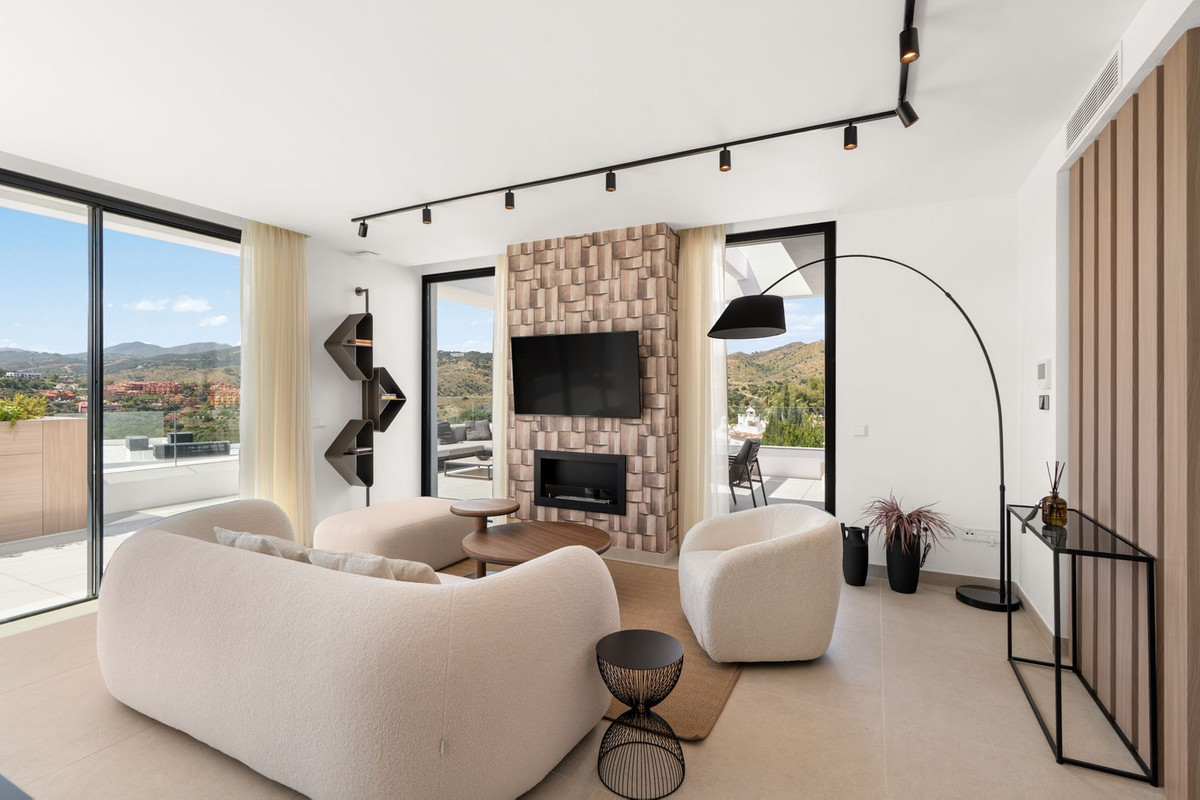 3 Bed Apartment for sale in Cabopino Costa Del Sol, Málaga, Spain