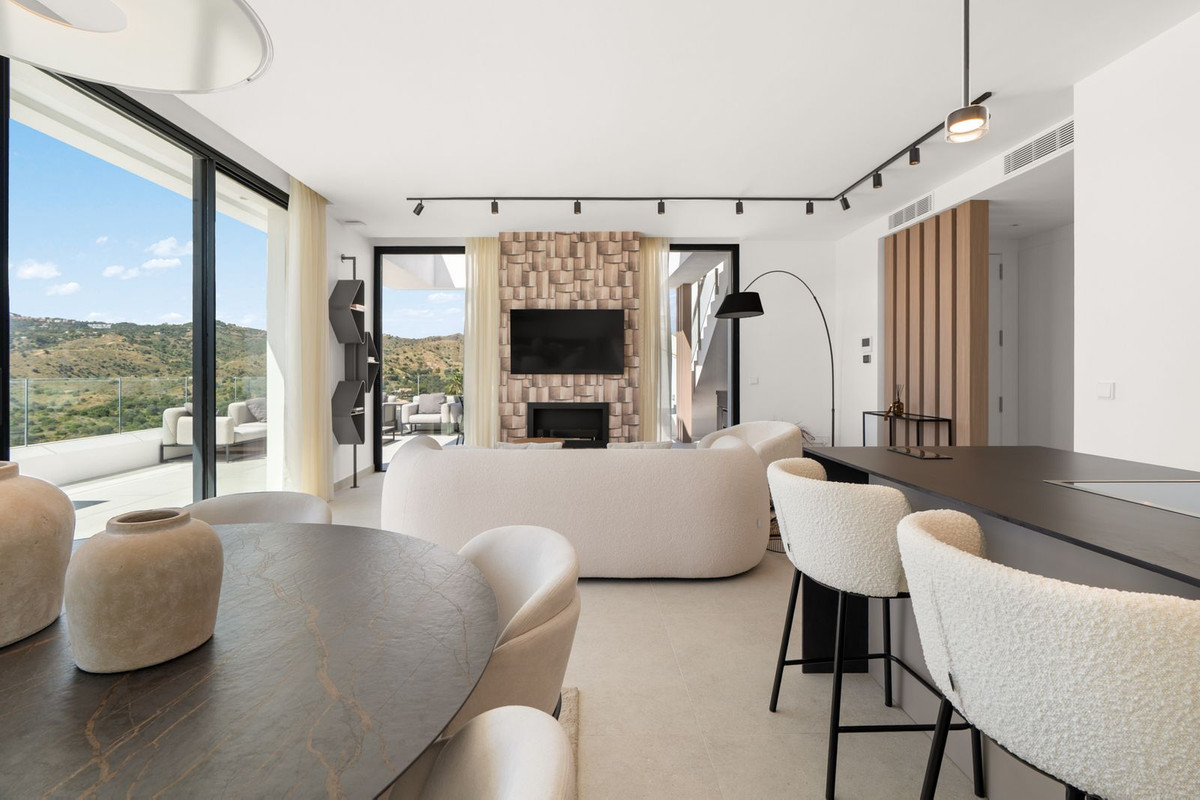 3 Bed Apartment for sale in Cabopino Costa Del Sol, Málaga, Spain