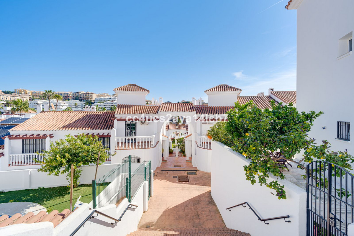 2 Bed Apartment for sale in Riviera Del Sol Costa Del Sol, Málaga, Spain