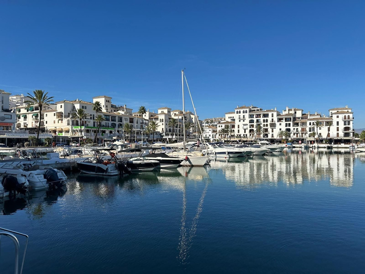2 Bed Apartment for sale in Manilva Costa Del Sol, Málaga, Spain