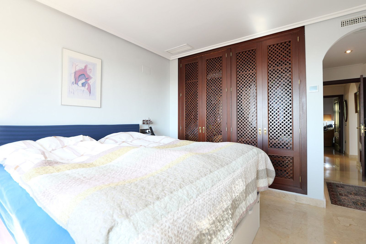 2 Bed Apartment for sale in La Mairena Costa Del Sol, Málaga, Spain