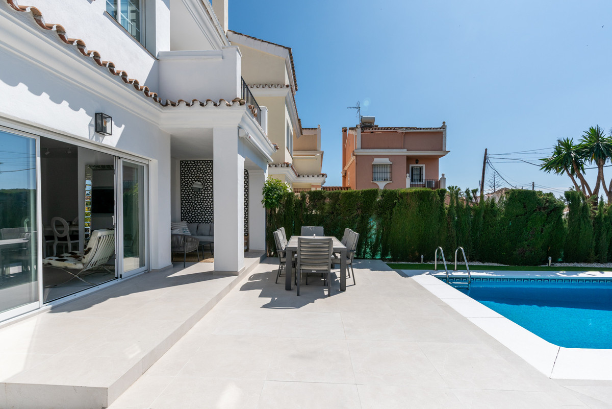 4 Bed Townhouse for sale in Bel Air Costa Del Sol, Málaga, Spain