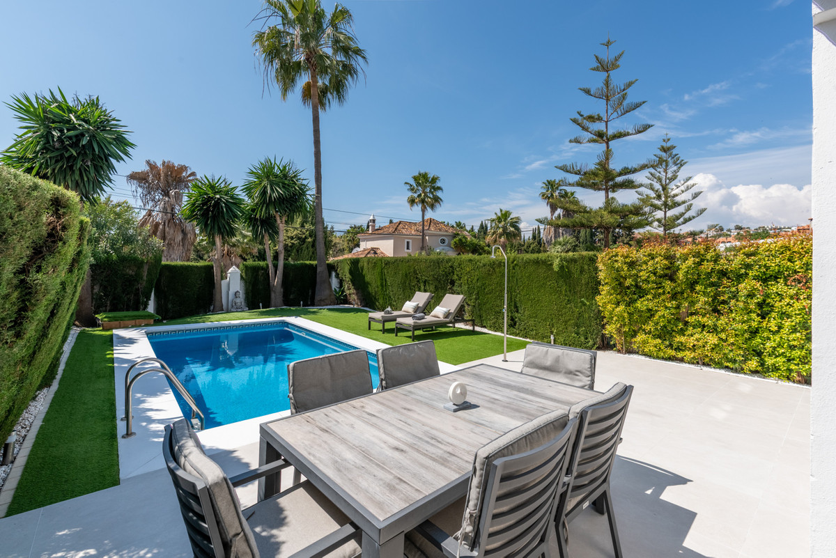 4 Bed Townhouse for sale in Bel Air Costa Del Sol, Málaga, Spain
